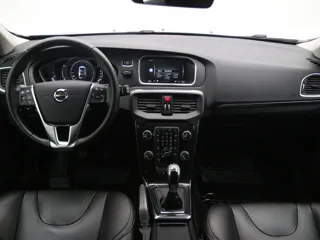 VOLVO V40 Momentum Professional