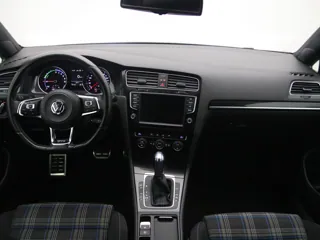 VOLKSWAGEN GOLF 7 GTE