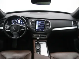 VOLVO XC90 Momentum