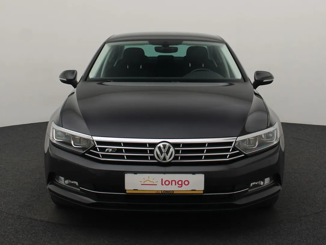 VOLKSWAGEN PASSAT B8 R-Line
