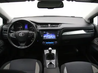 TOYOTA AVENSIS Active 