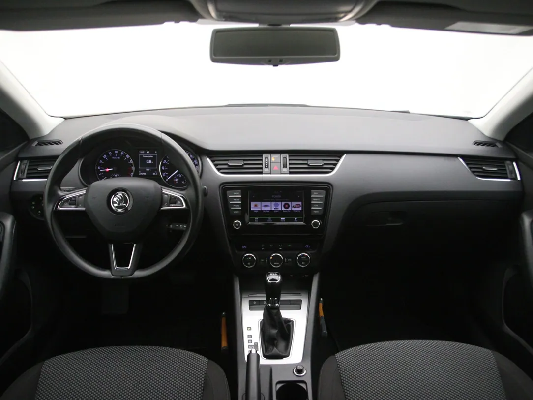 SKODA OCTAVIA Ambition Businessline