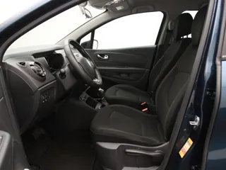 RENAULT CAPTUR Business