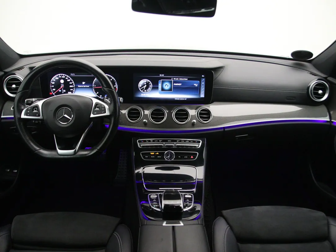 MERCEDES BENZ E220