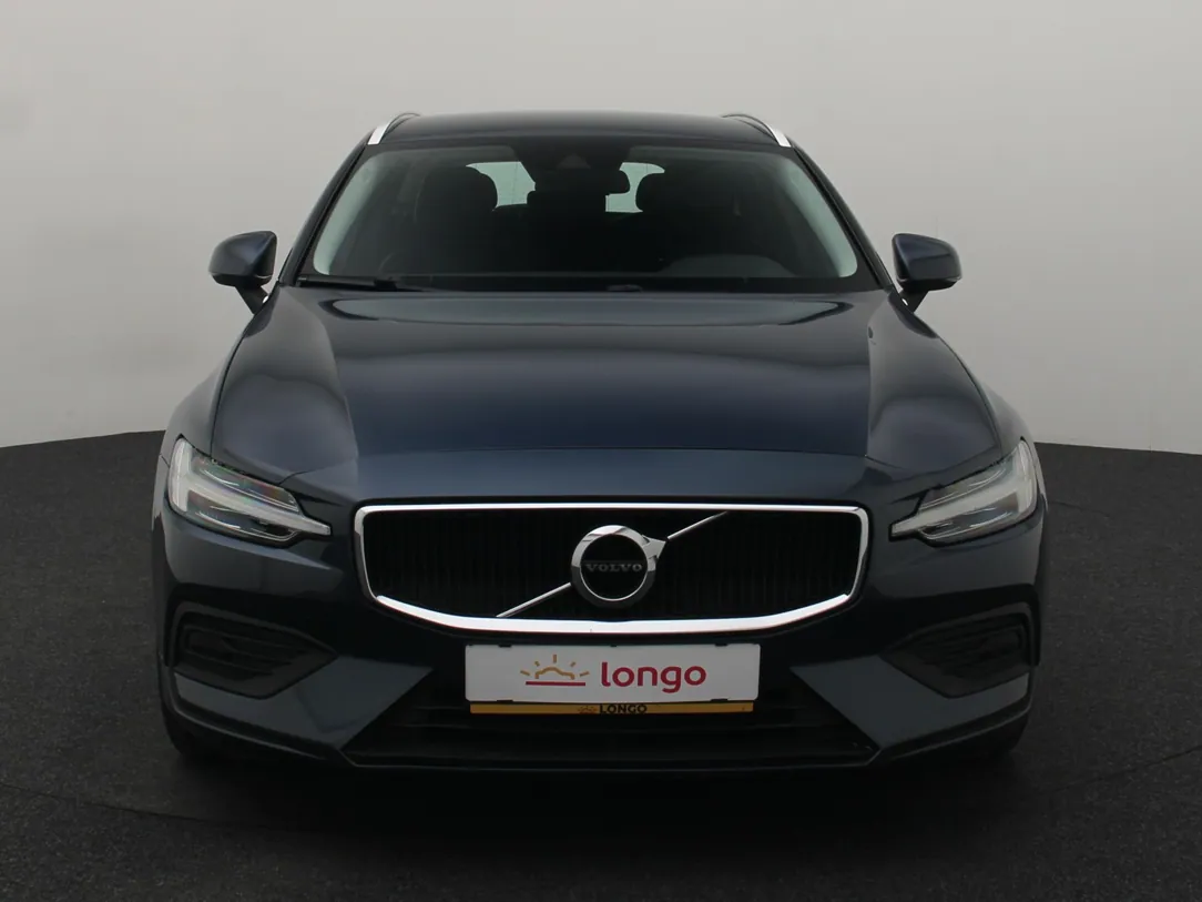 VOLVO V60 Momentum