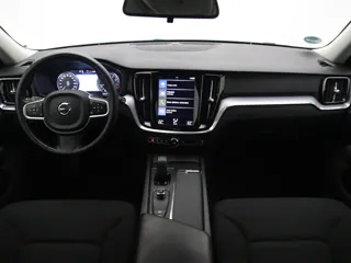 VOLVO V60 MHEV Momentum Advantage