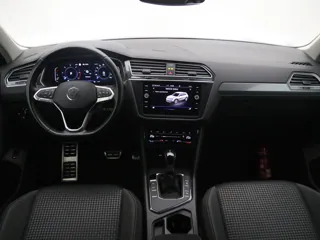 VOLKSWAGEN TIGUAN Active