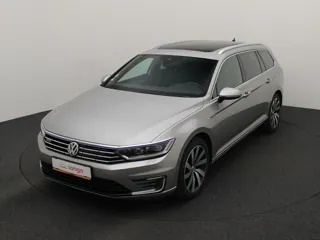 VOLKSWAGEN PASSAT B8 GTE Connected Series Plus