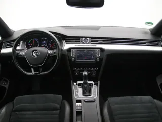 VOLKSWAGEN PASSAT B8 GTE