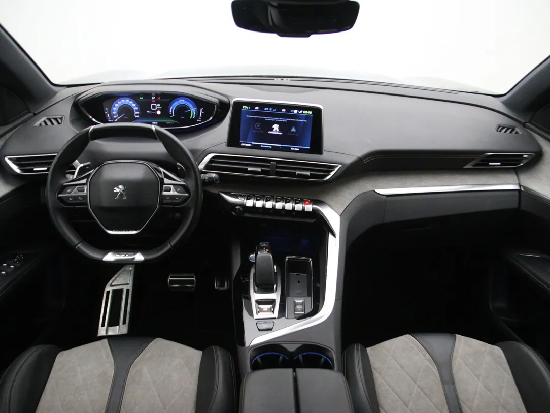 PEUGEOT 3008 GT