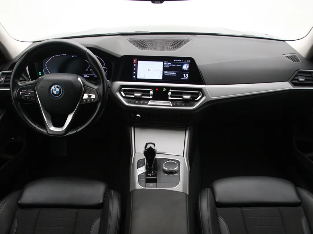 BMW 320 Advantage