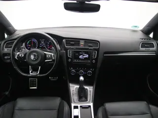 VOLKSWAGEN GOLF 7 GTE Connected Series