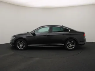 VOLKSWAGEN PASSAT B8 Highline Business R