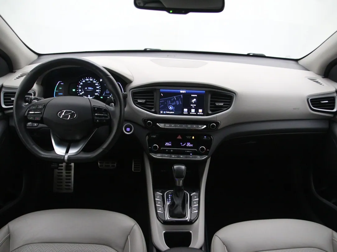 HYUNDAI IONIQ Executive