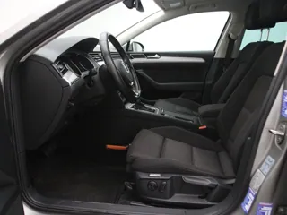VOLKSWAGEN PASSAT B8 Comfortline