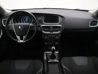 VOLVO V40 Momentum Business