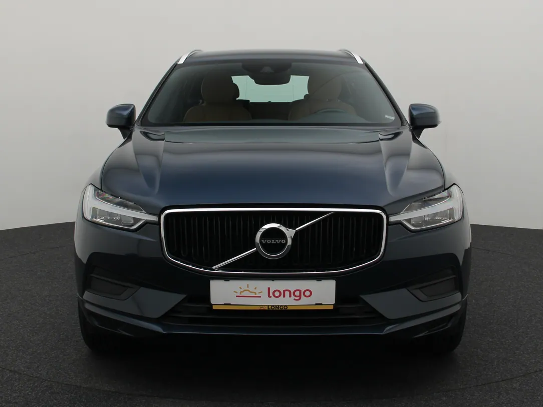 VOLVO XC60 Momentum Pro
