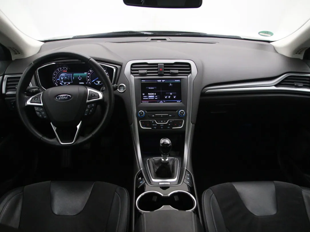 FORD MONDEO Titanium
