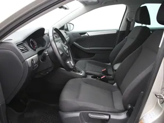 VOLKSWAGEN JETTA Life