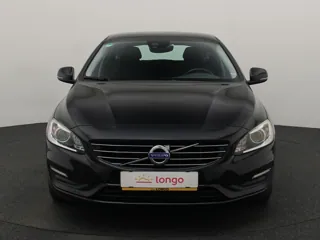 VOLVO V60 Momentum