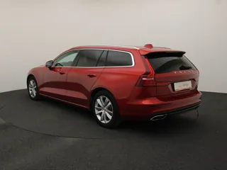 VOLVO V60 Momentum