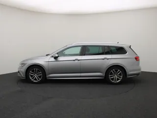VOLKSWAGEN PASSAT B8 Highline Business R