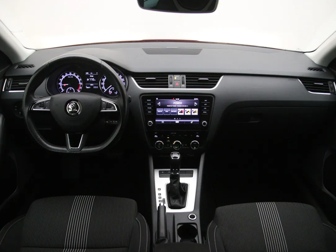 SKODA OCTAVIA Ambition Business