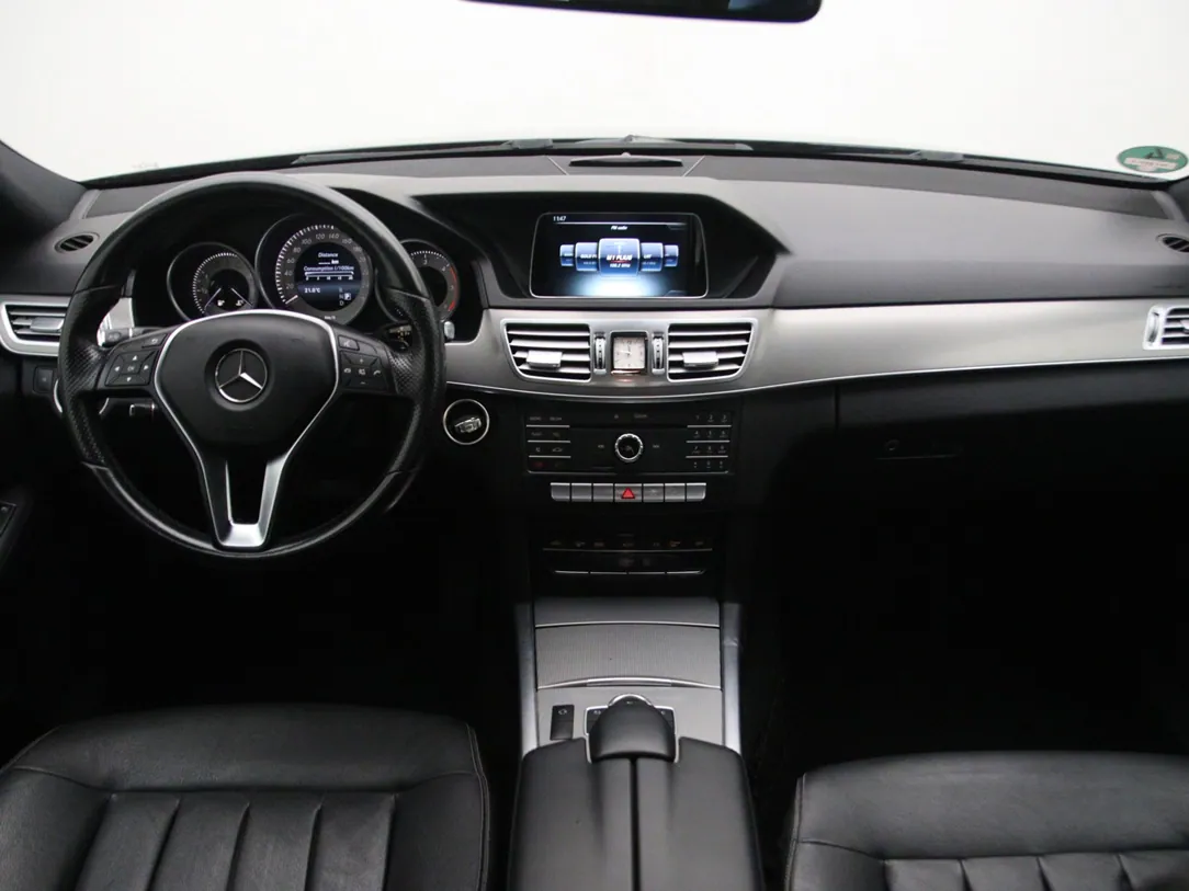 MERCEDES BENZ E220 Ambition Avantgarde