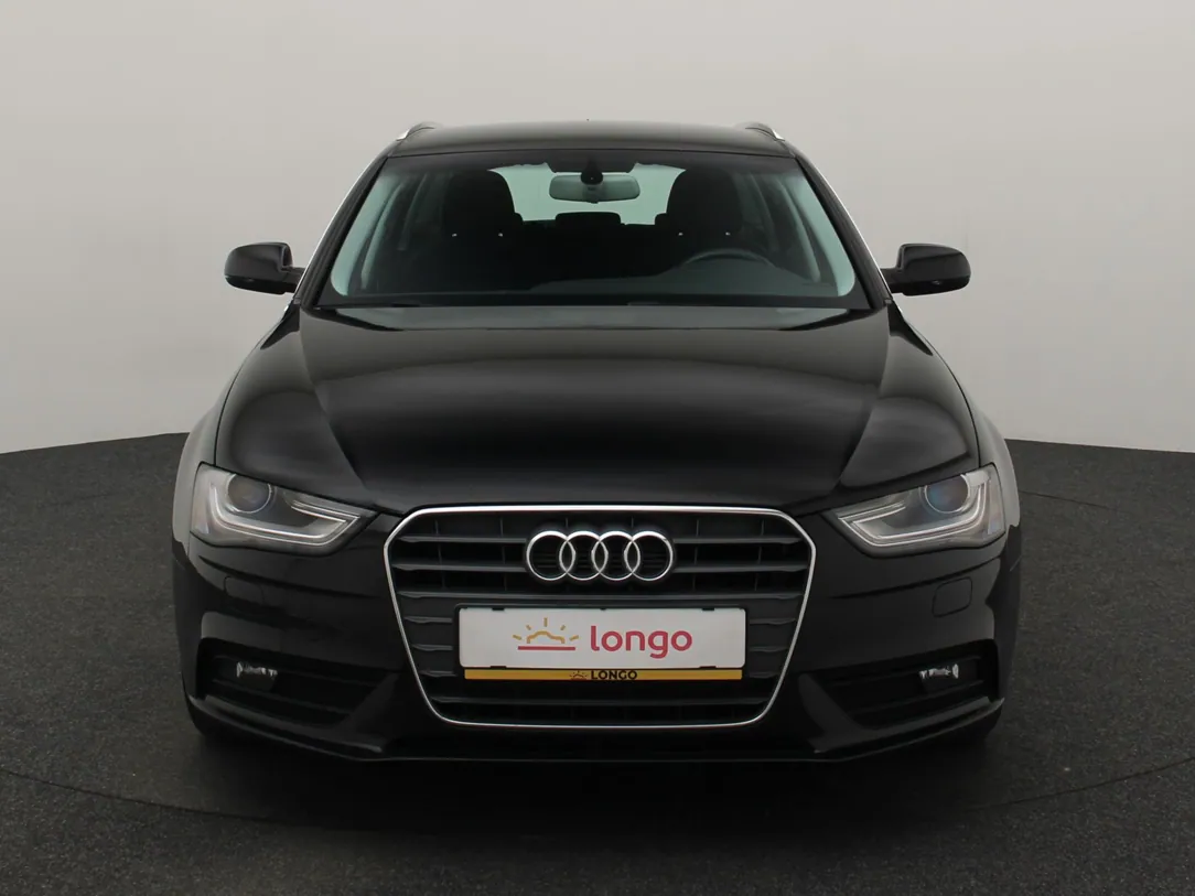 AUDI A4 Advance
