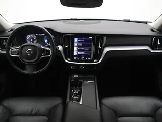 VOLVO V60 MHEV Momentum Pro