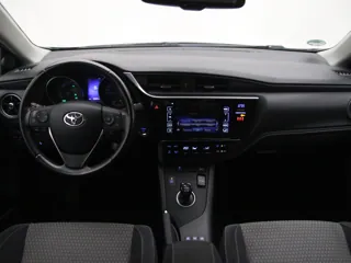 TOYOTA AURIS Dynamic