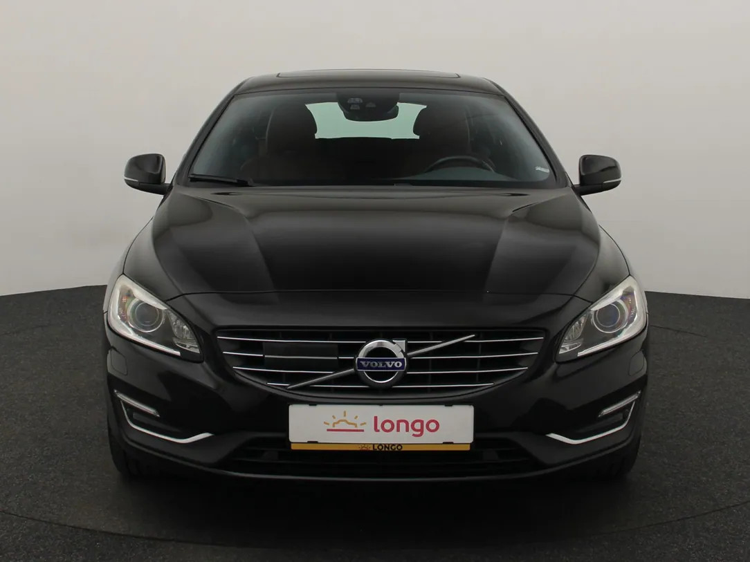 VOLVO V60 R-Design