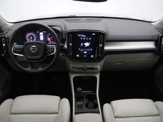 VOLVO XC40 Business Pro