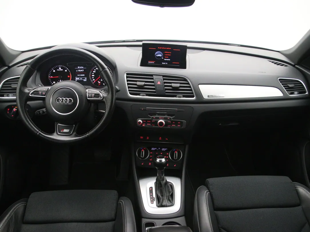 AUDI Q3 S-Line