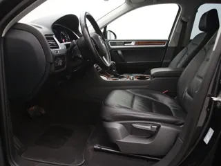 VOLKSWAGEN TOUAREG Style