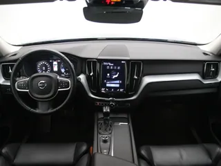VOLVO XC60 Momentum