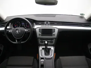 VOLKSWAGEN PASSAT B8 Comfortline