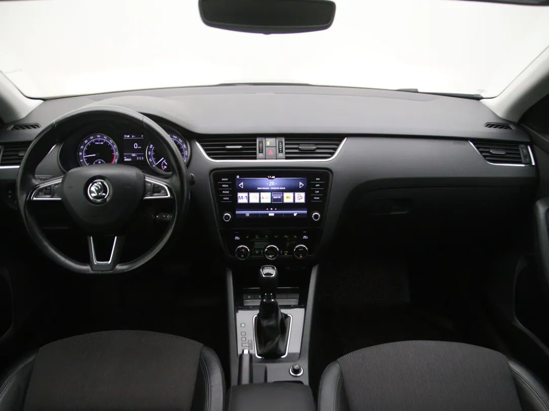 SKODA OCTAVIA Ambition