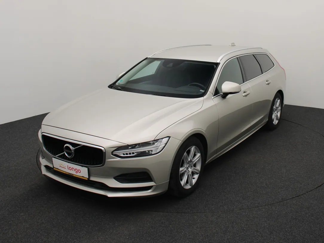 VOLVO V90 Momentum