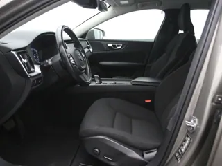 VOLVO V60 Momentum Advantage