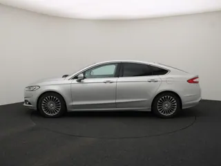 FORD MONDEO Titanium