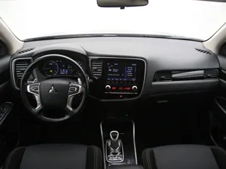 MITSUBISHI OUTLANDER Pure