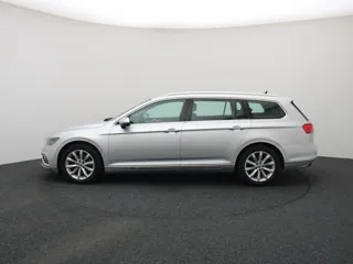 VOLKSWAGEN PASSAT B8 Elegance