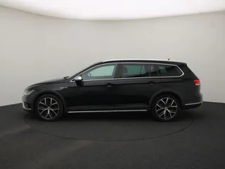 VOLKSWAGEN Passat Alltrack
