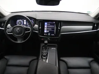 VOLVO V90 Momentum