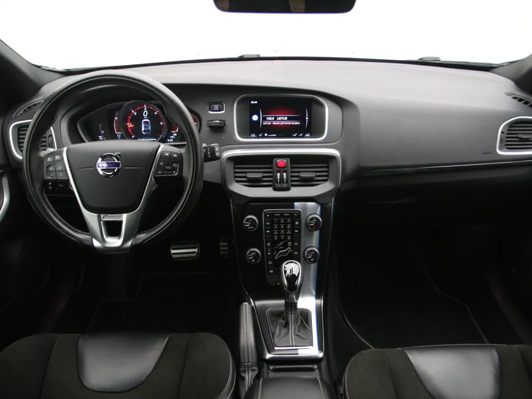 VOLVO V40 Ocean Race
