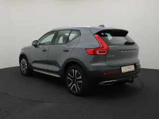 VOLVO XC40 Momentum Pro