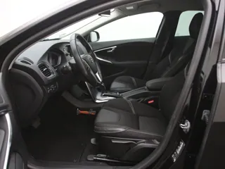VOLVO V40 Momentum