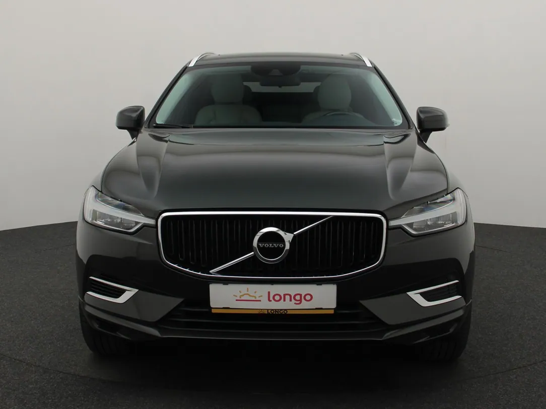 VOLVO XC60 Momentum
