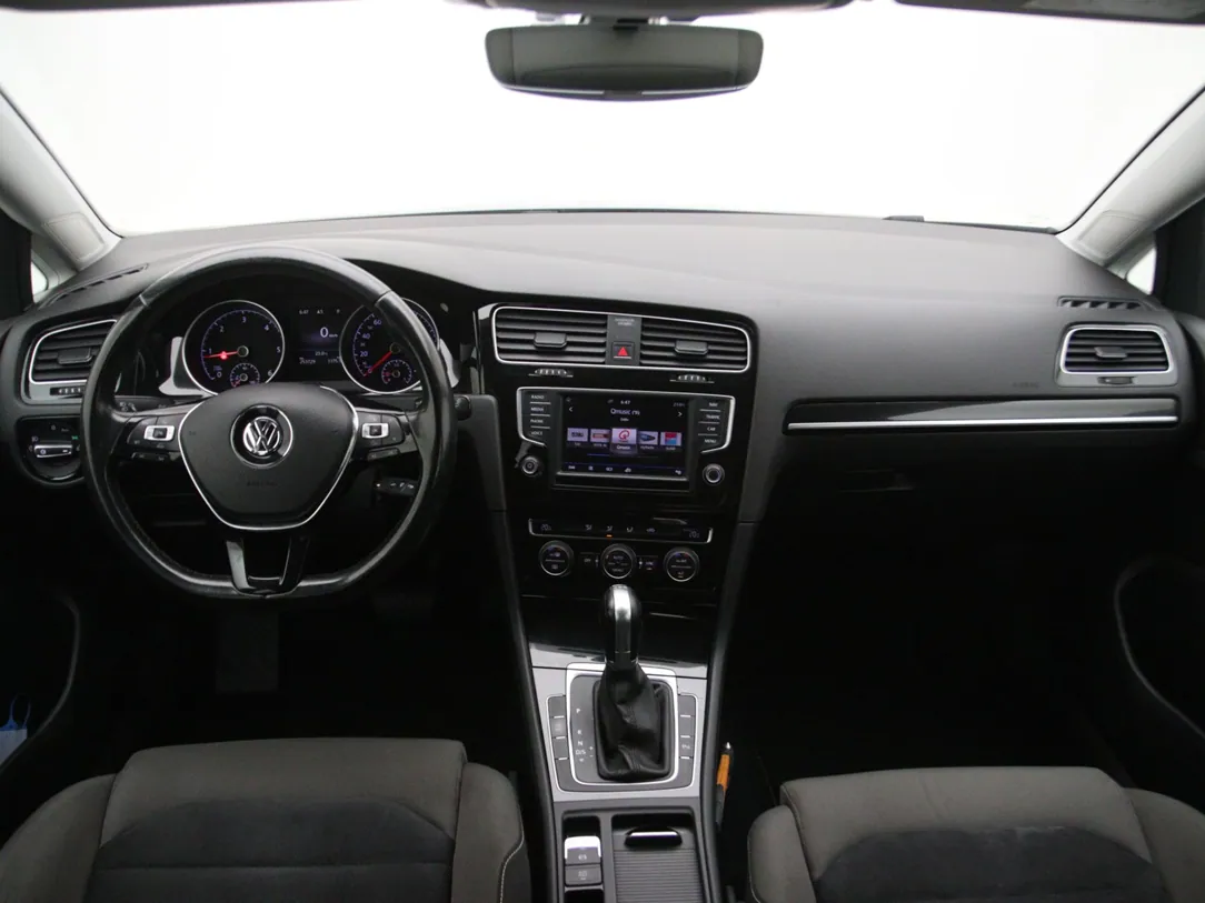 VOLKSWAGEN GOLF 7 Highline